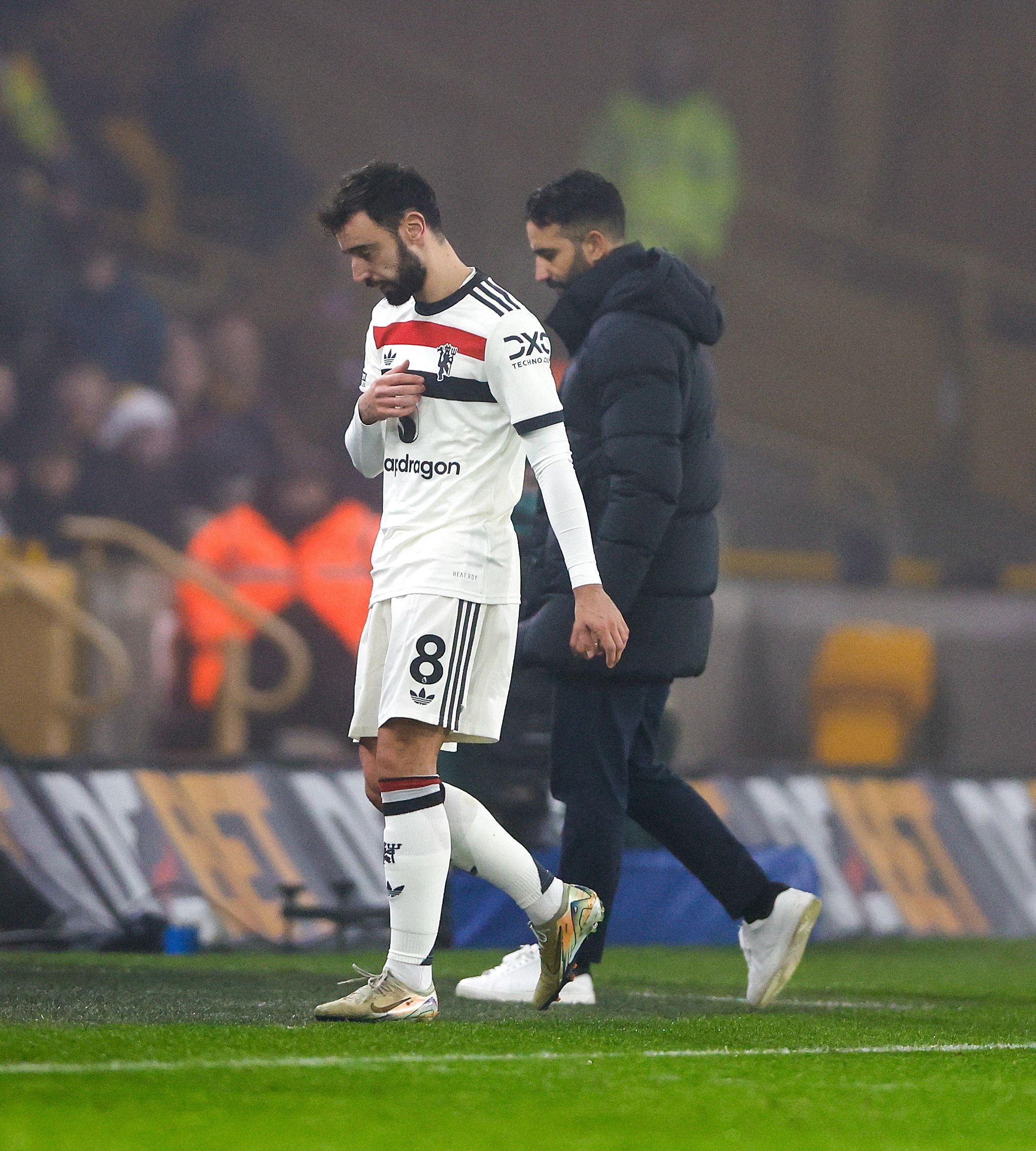 领先优势明显引发热议！，费德勒在曼联比赛中重返赛场再创辉煌时刻(通达信最牛买卖点指标)