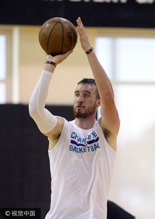  窗口期夏洛特黄蜂备战意甲，造点机会细节曝光，管理层满意，纪律约束更严格